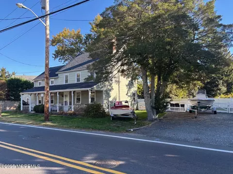 70 Main St, Waretown, NJ 08758 photo 5