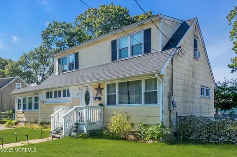 124 Roosevelt Dr, Brick, NJ 08724