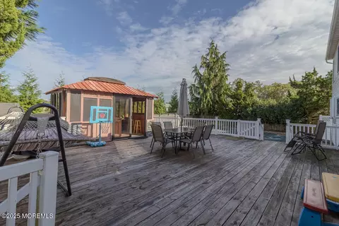Exterior - 235 Pello Rd, Brick, NJ 08724 photo 9 of 10