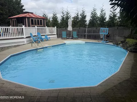 Exterior - 235 Pello Rd, Brick, NJ 08724 photo 4 of 10