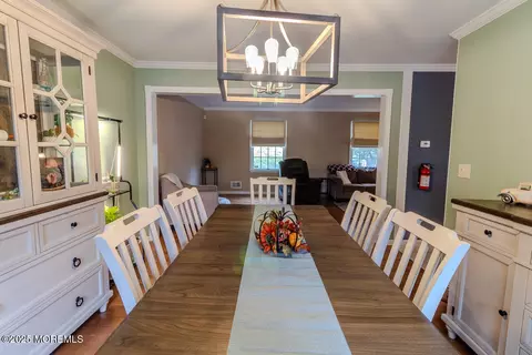 Dining - 235 Pello Rd, Brick, NJ 08724 photo 2 of 3