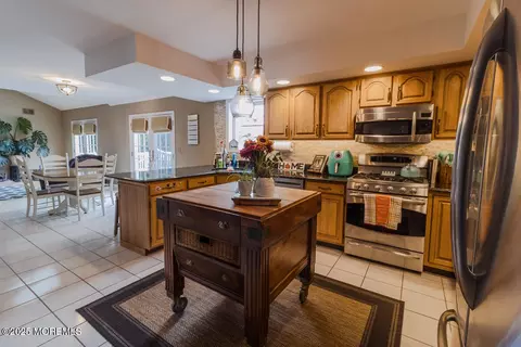 Kitchen - 235 Pello Rd, Brick, NJ 08724 photo 4 of 4