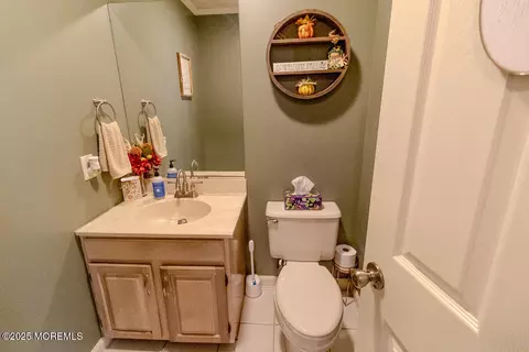 Bath - 235 Pello Rd, Brick, NJ 08724 photo 1 of 4