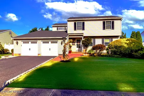 Exterior - 235 Pello Rd, Brick, NJ 08724 photo 2 of 10