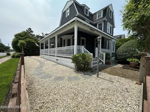 310 N Atlantic Ave, Beach Haven, NJ 08008