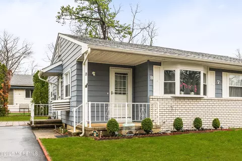 7 Virgina Dr #B, Whiting, NJ 08759