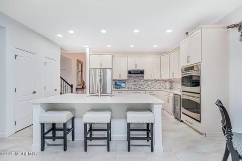 Kitchen - 165 Huntington Dr, Jackson, NJ 08527 photo 2 of 4