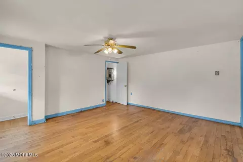 Bedroom - 22 E Lacey Rd, Forked River, NJ 08731 photo 1 of 6