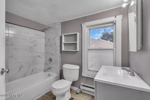 Bath - 22 E Lacey Rd, Forked River, NJ 08731 photo 1 of 1