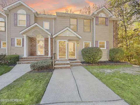 58 Agostina Dr, Holmdel, NJ 07733