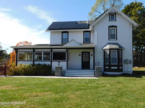 1 Desai Ct, Freehold, NJ 07728