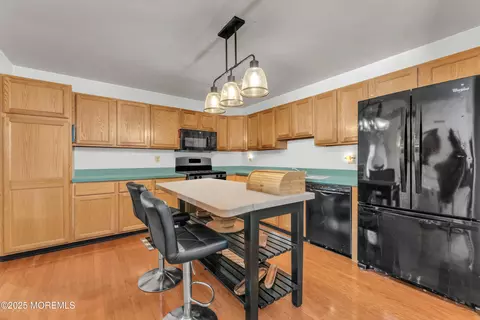 Kitchen - 264 Nighthawk Dr, Monroe, NJ 08831 photo 1 of 2