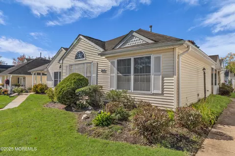 264 Nighthawk Dr, Monroe, NJ 08831