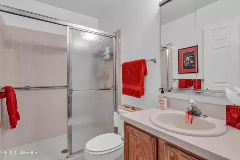 Bath - 264 Nighthawk Dr, Monroe, NJ 08831 photo 1 of 1