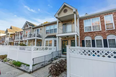 87 Secretariat Ct, Tinton Falls, NJ 07724