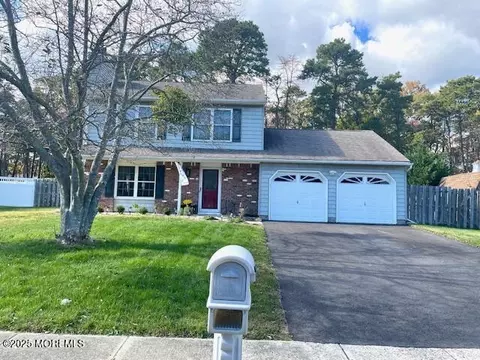 613 Haifa Ct, Toms River, NJ 08753