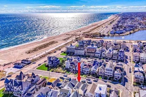 9 Embury Ave, Ocean Grove, NJ 07756