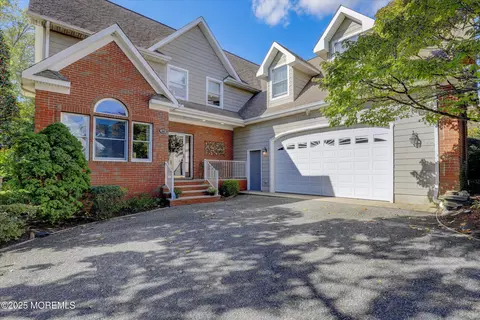 14 Laurel Ave, Toms River, NJ 08753