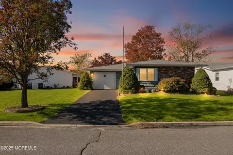 12 Lamb Rd, Brick, NJ 08724