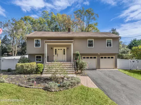 35 Merrick Rd, Farmingdale, NJ 07727