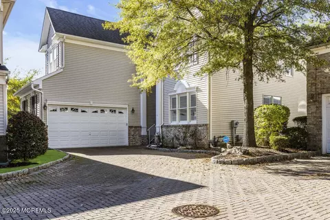 4 Isabella Ct, Atlantic Highlands, NJ 07716