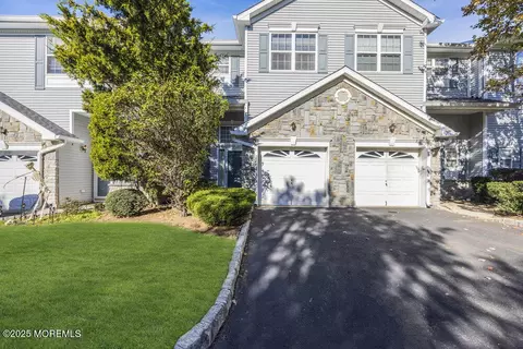 9 Rozalyn Ln #131, Old Bridge, NJ 08857