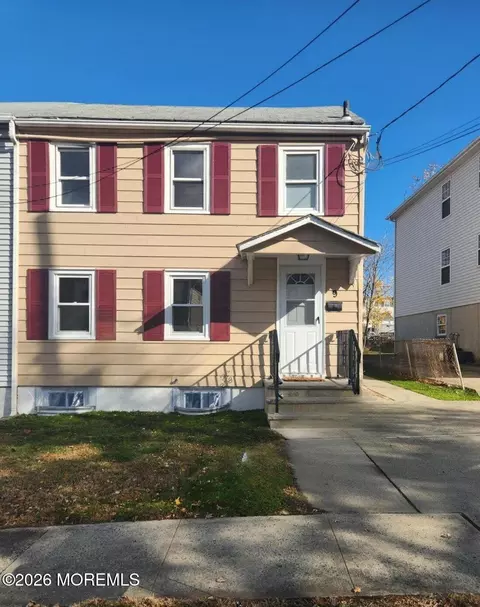 9 Fountain Ave, Matawan, NJ 07747