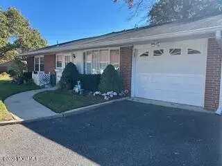 455 Portsmouth Dr # B, Lakewood, NJ 08701