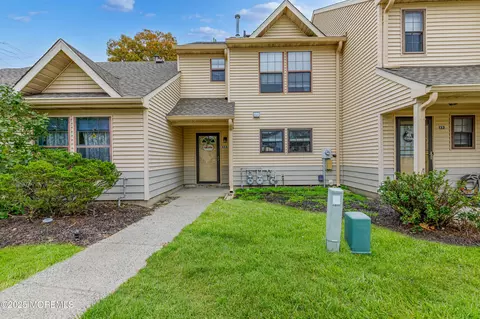 131 Aster Ct, Jackson, NJ 08527