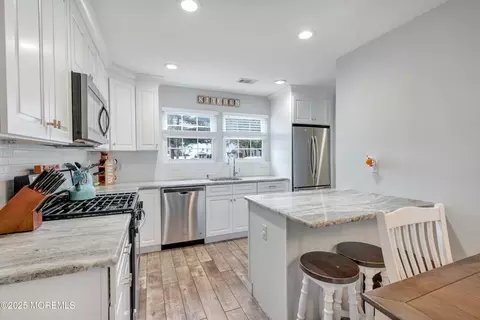 Kitchen - 131 Aster Ct, Jackson, NJ 08527 photo 2 of 4