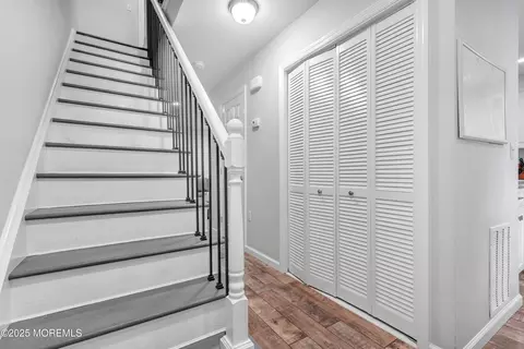 Entry Way - 131 Aster Ct, Jackson, NJ 08527 photo 5 of 6