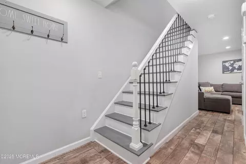 Entry Way - 131 Aster Ct, Jackson, NJ 08527 photo 2 of 6