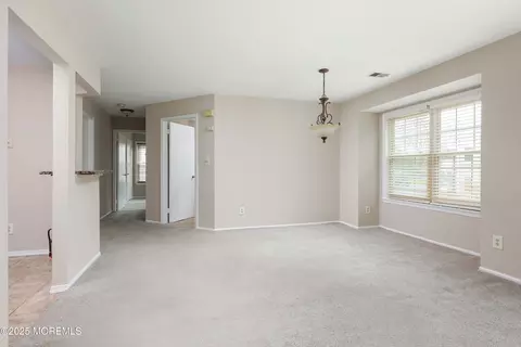 Living - 404 Brookview Ct, Howell, NJ 07731 photo 2 of 4