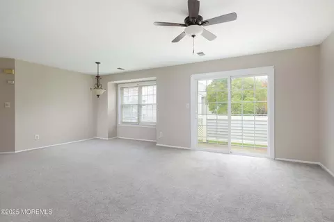 Living - 404 Brookview Ct, Howell, NJ 07731 photo 3 of 4