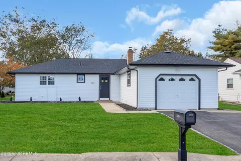 249 Barbados Dr N, Toms River, NJ 08757