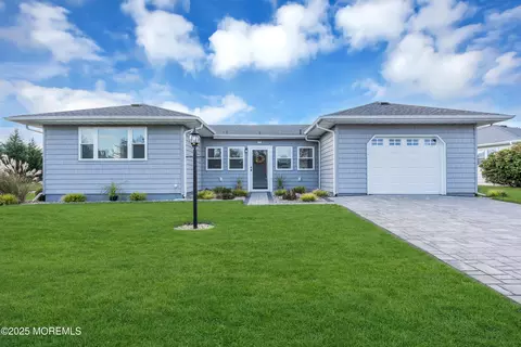 5 Rodhos St, Toms River, NJ 08757
