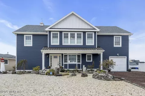 1204 Penguin Ct, Forked River, NJ 08731