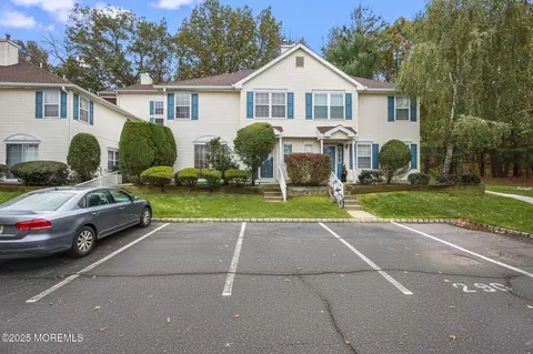 1115 Roseberry Ct, Morganville, NJ 07751