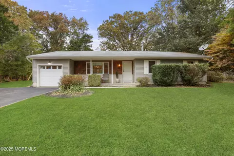 18 Kevin Ct, Jackson, NJ 08527