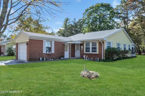 186 Constitution Blvd, Whiting, NJ 08759