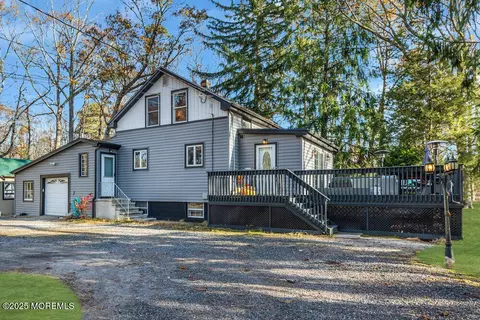 235 Perrineville Rd, Jackson, NJ 08527