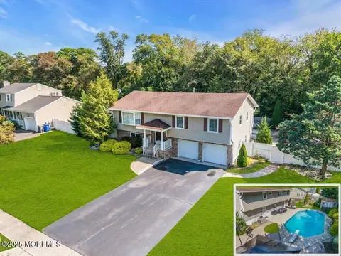 11 Yorkshire Dr, Toms River, NJ 08753