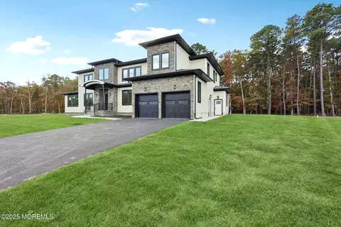 Exterior - 4 Haystack Ct, Howell, NJ 07731 photo 4 of 12