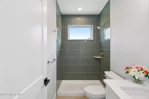 Bath - 4 Haystack Ct, Howell, NJ 07731 photo 1 of 8