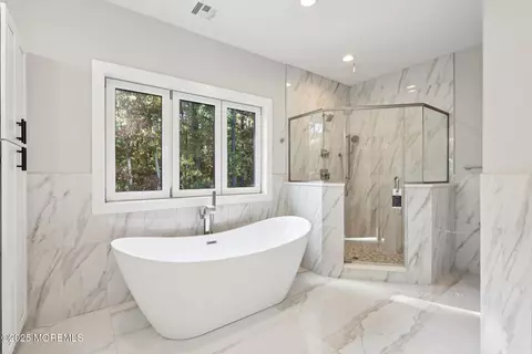 Bath - 4 Haystack Ct, Howell, NJ 07731 photo 6 of 8