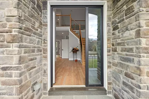 Entry Way - 4 Haystack Ct, Howell, NJ 07731 photo 2 of 9
