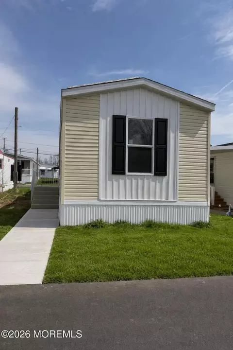 512 Spruce St, Robbinsville, NJ 08691