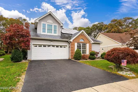 24 Symphony Ave, Bayville, NJ 08721