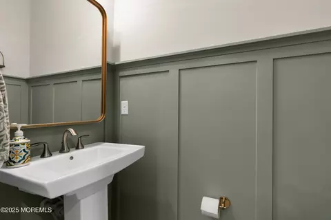 Bath - 63 Eckert Dr, Lincroft, NJ 07738 photo 1 of 4