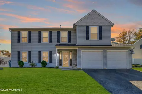 46 Berkshire Dr, Howell, NJ 07731